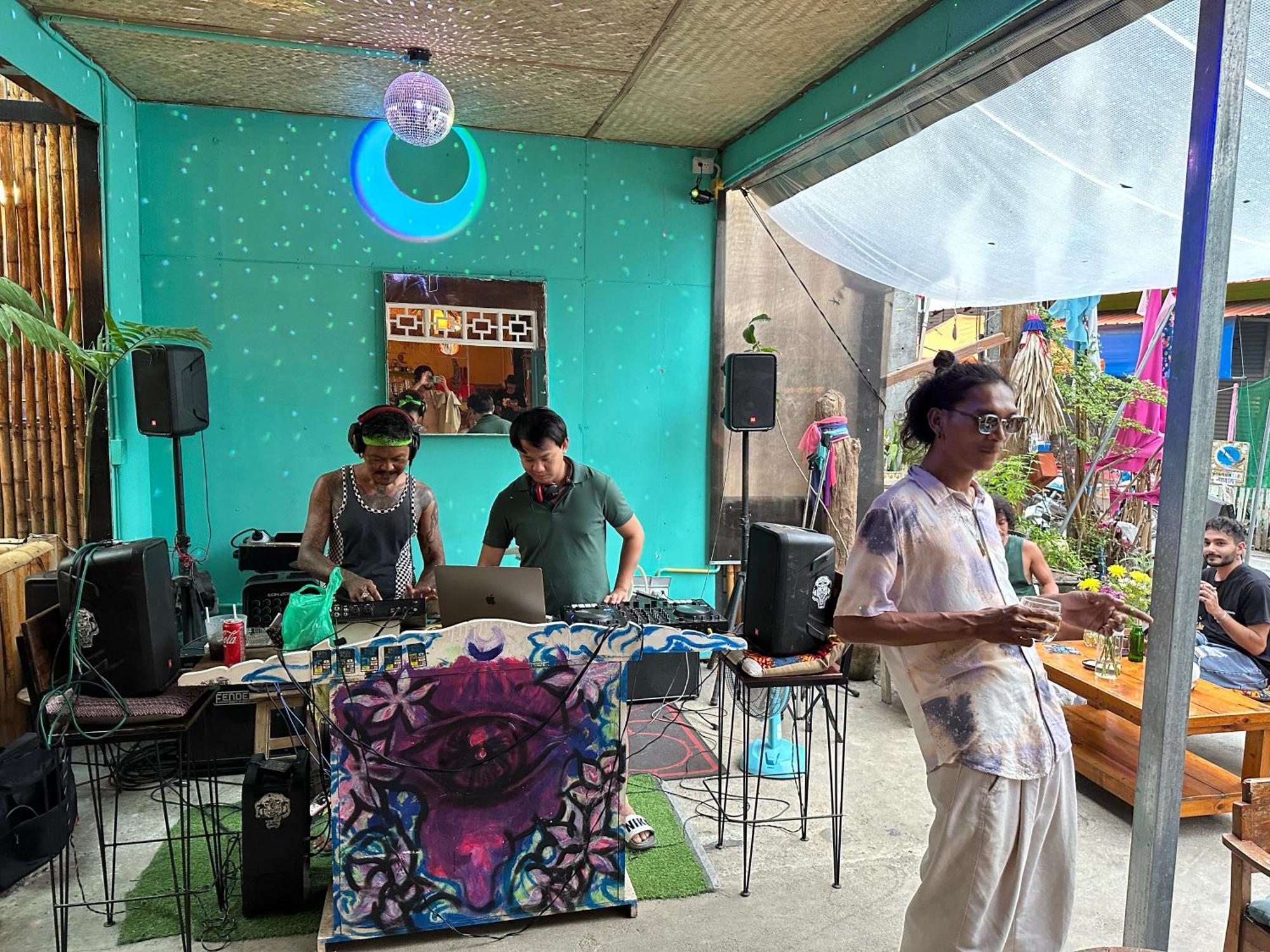 Hostel And Music Bar Bros Pai Exterior foto